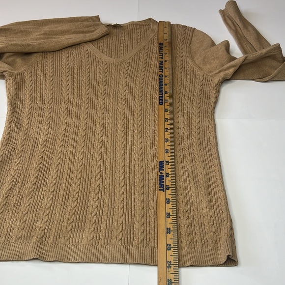 Talbots Women’s Cable Knit Long Sleeve V Neck 100% Cotton Sweater Tan Size Med - Picture 7 of 8
